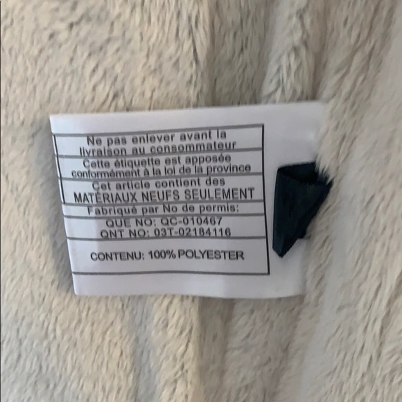 Button up - Picture 3 of 6